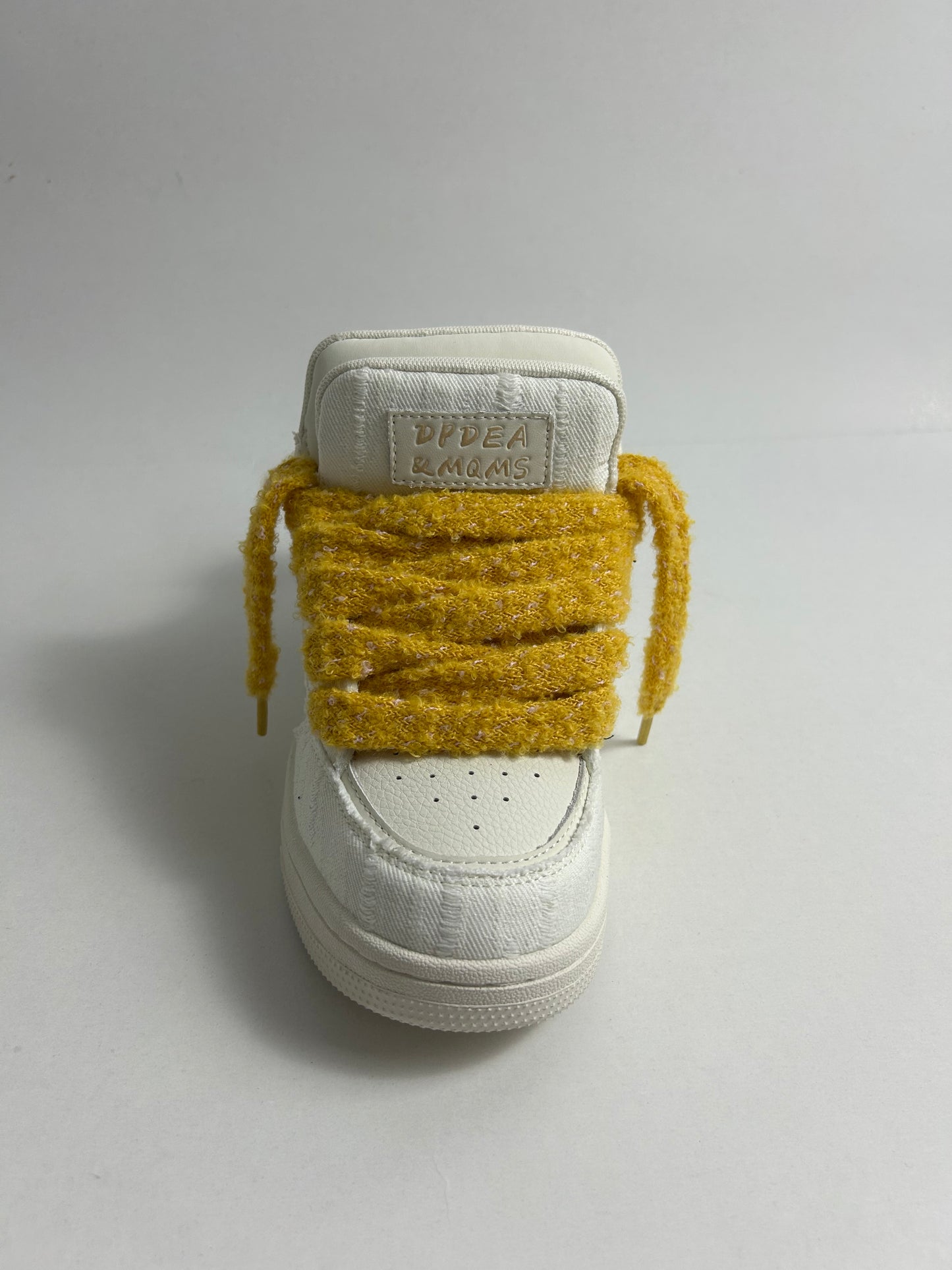 Fluffy Yellow Laces
