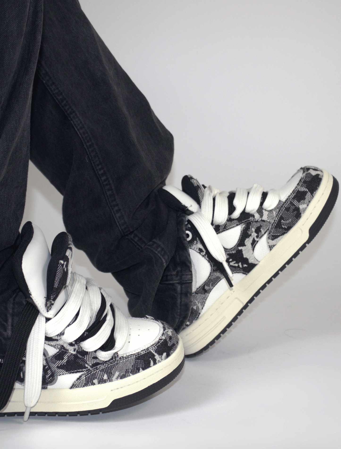 Venom Double Tongue Sneakers