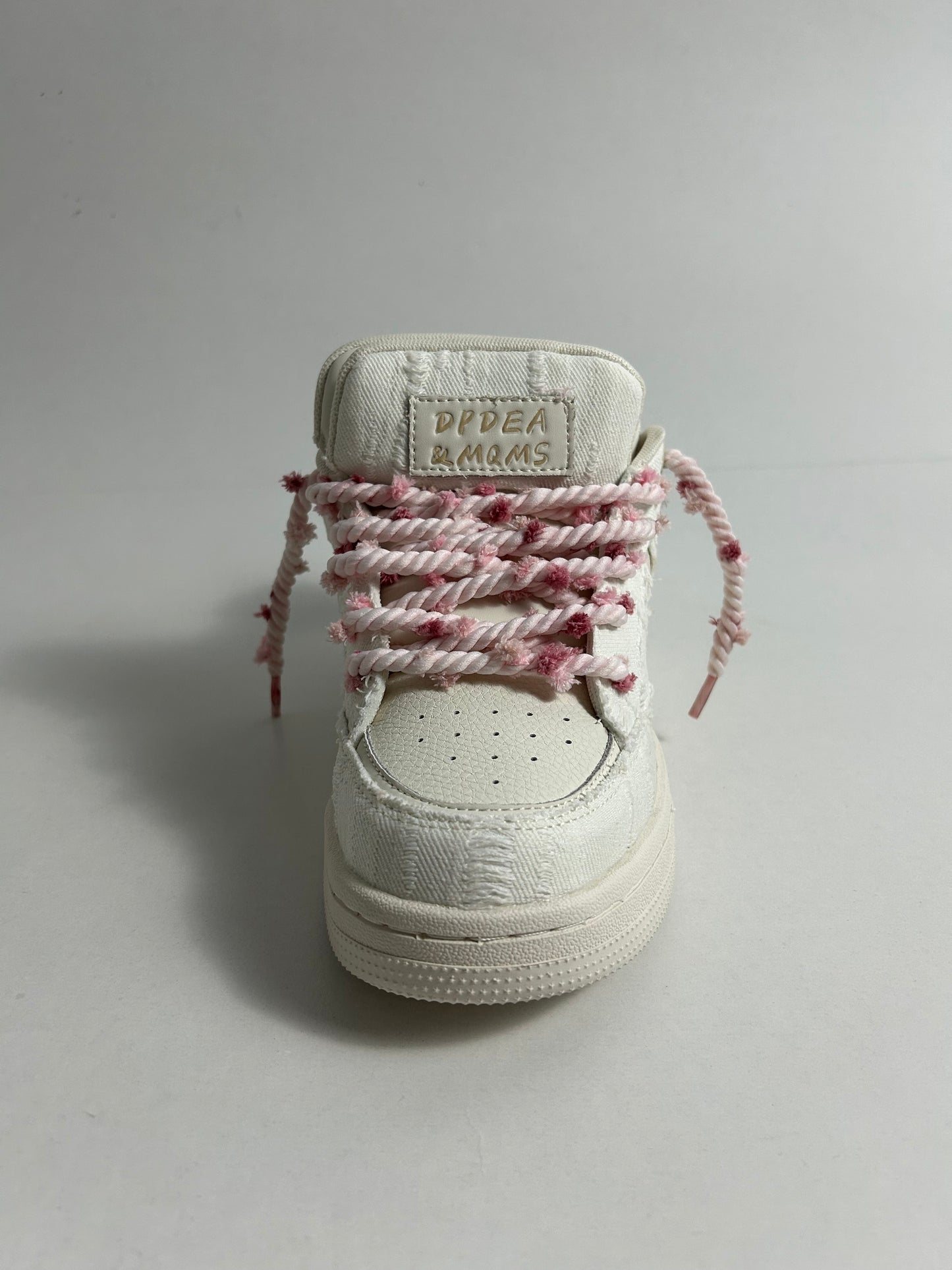 Roses Laces