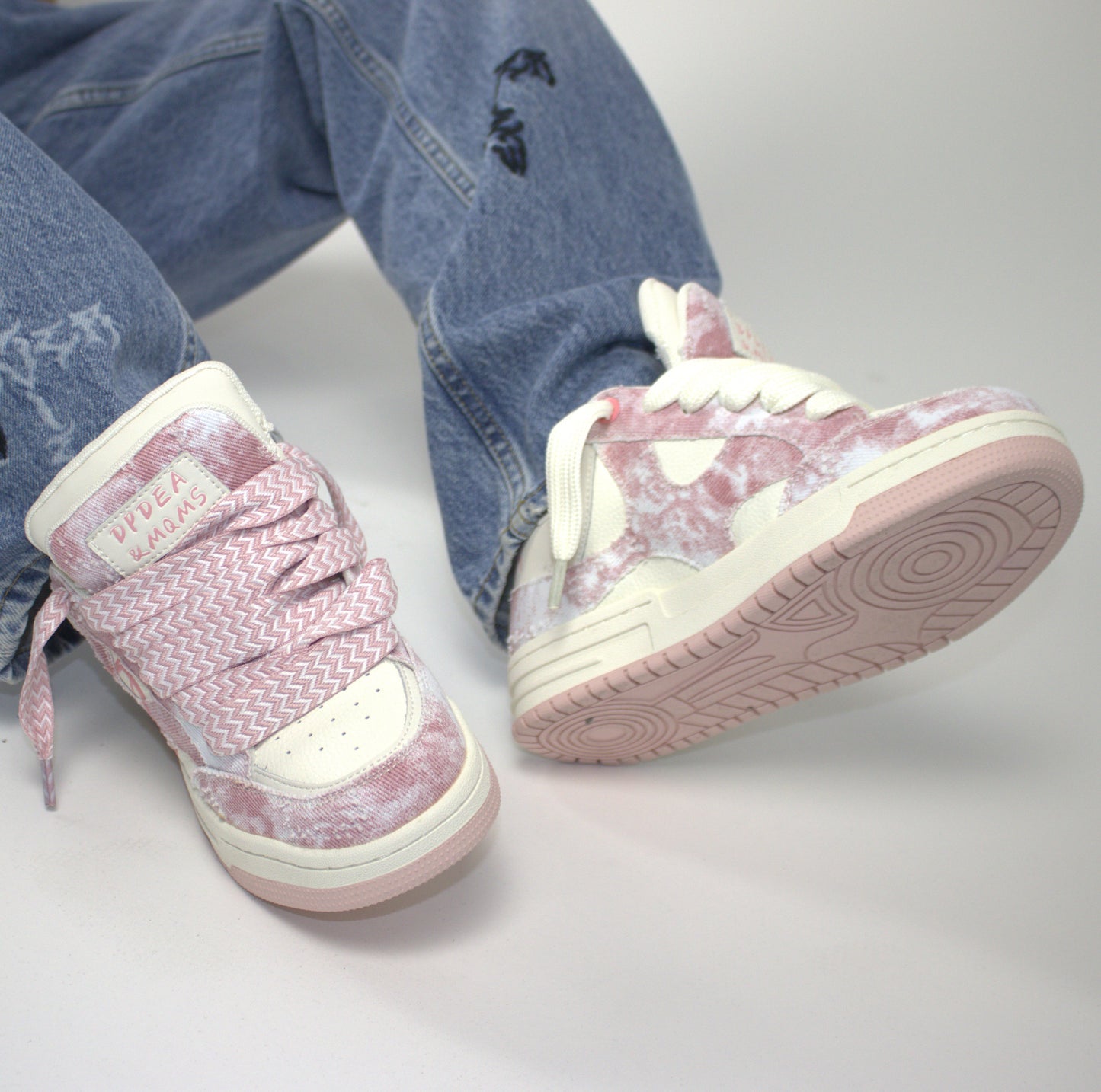 Rosa Sneakers mit Doppelzunge