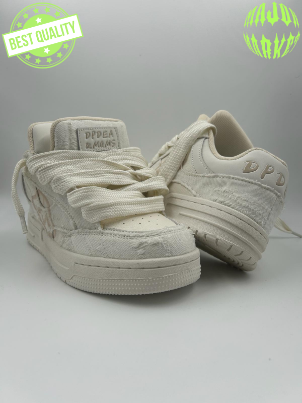 Sneakers con doppia linguetta