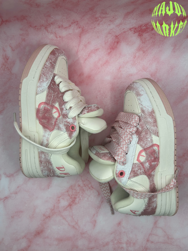 Rosa Sneakers mit Doppelzunge