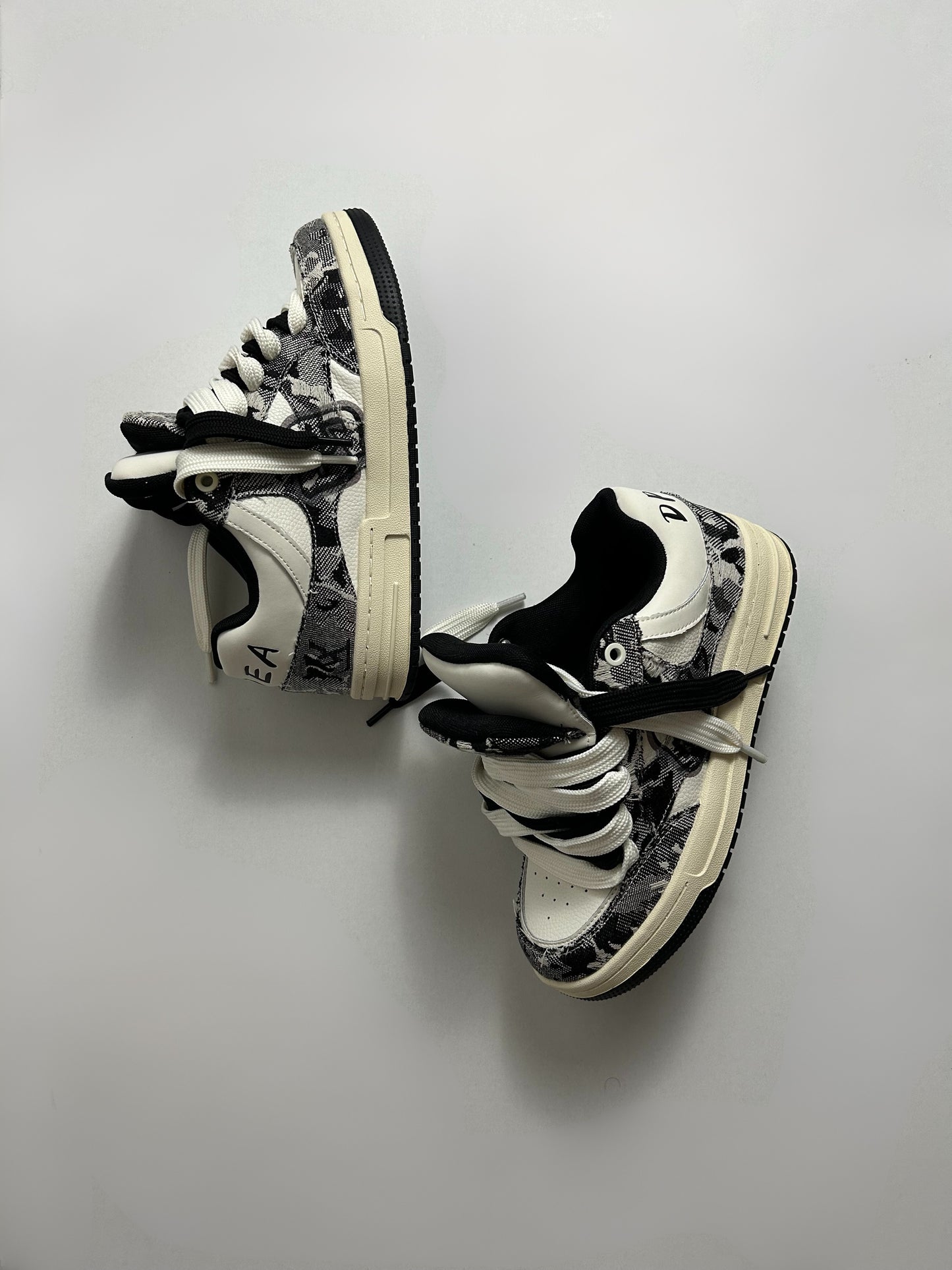Venom Double Tongue Sneakers